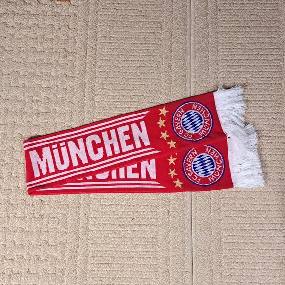 FC Bayern Munchen scarf - Picture 2 of 3